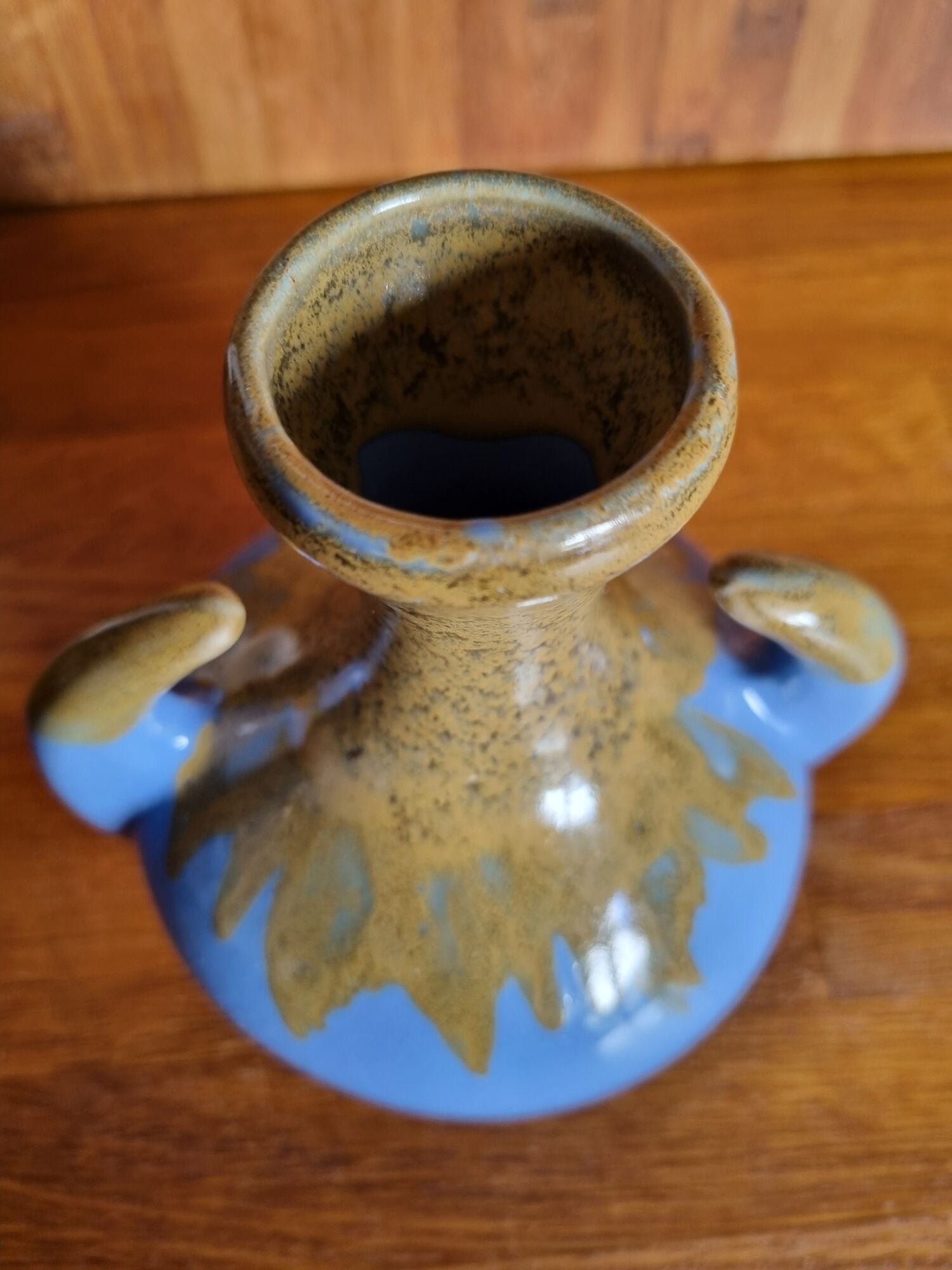 Vintage Alpho vase with beige flame blue ceramic handles