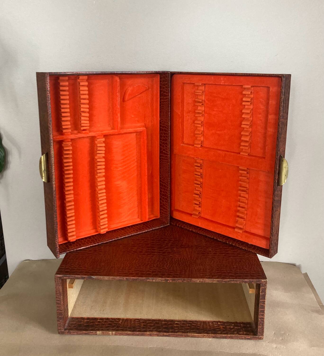 1960s cutlery box with Croco-style coating