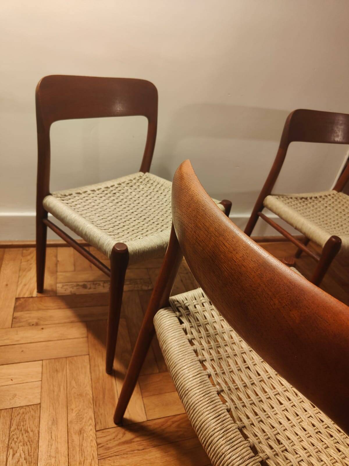 Chairs 75 Noels Otto Moller