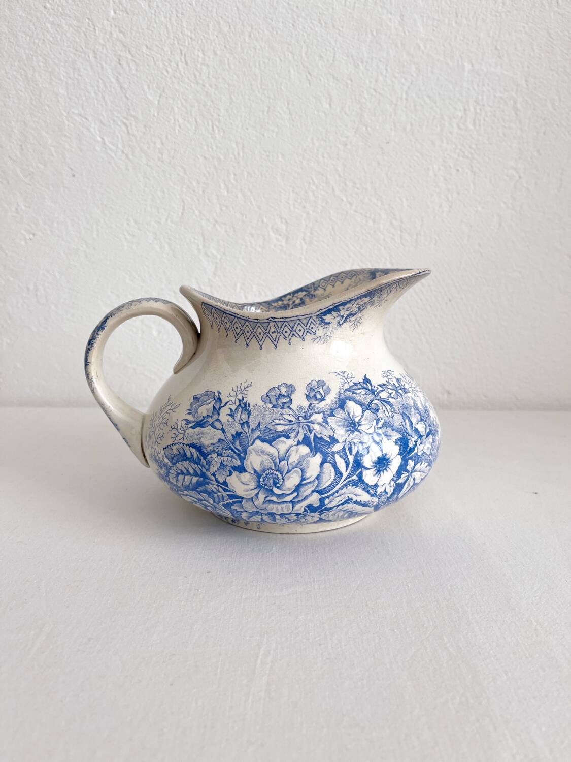 Old iron clay jug "Jardinière" Hamage Nord