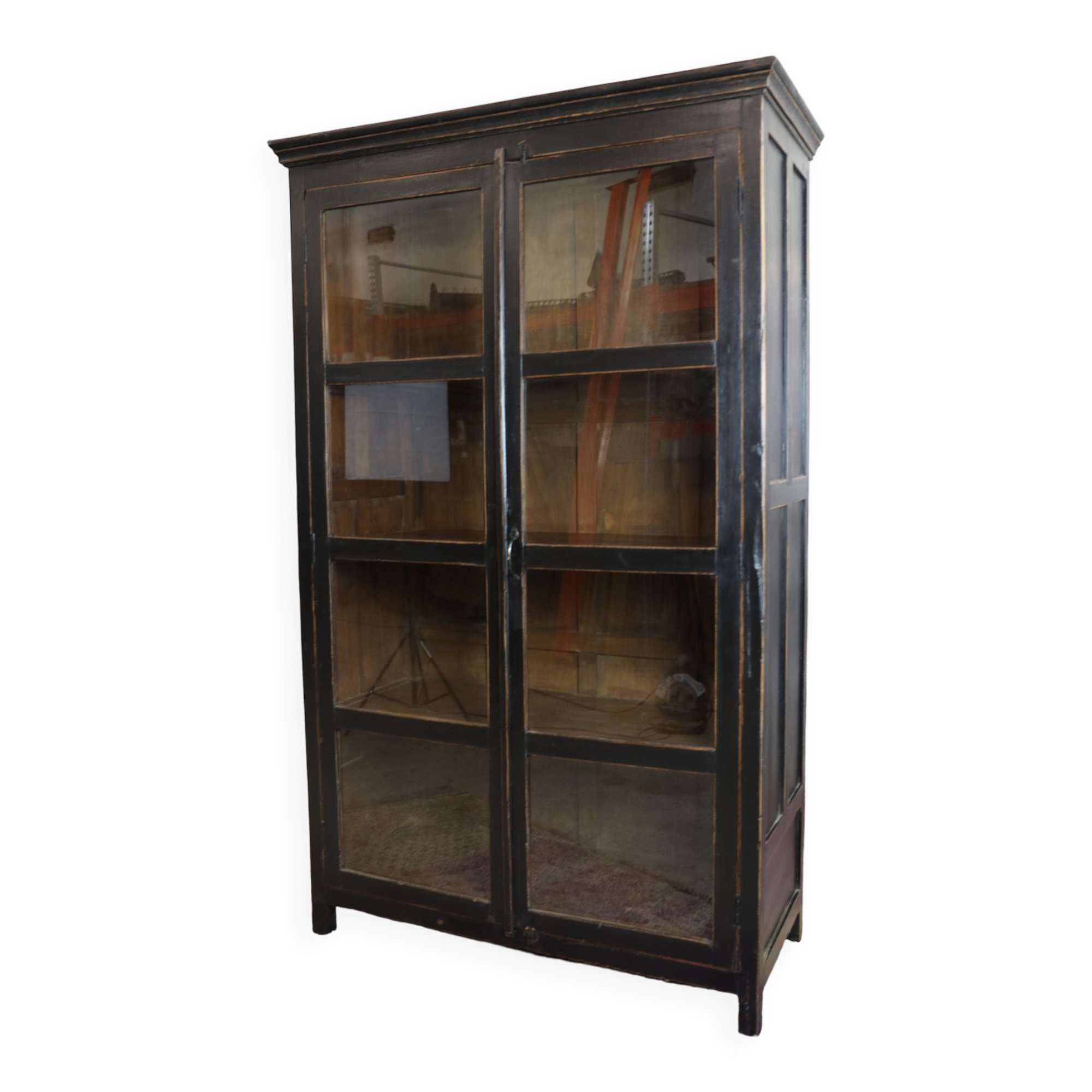 High Indian showcase 2 doors