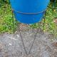 Vasque conique sur pied tripode Eternit 1950