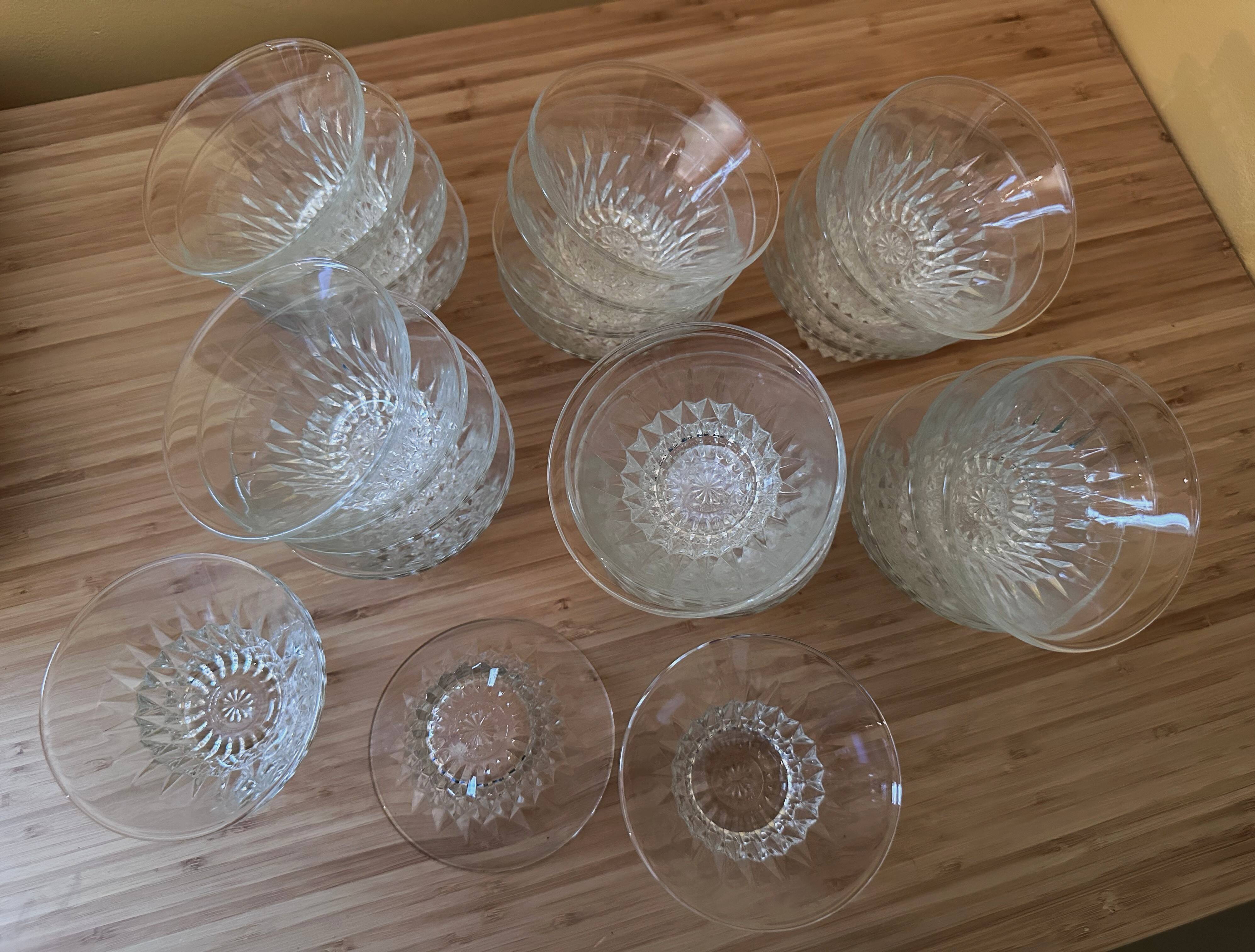 27 diamond point champagne coupes Duralex vintage