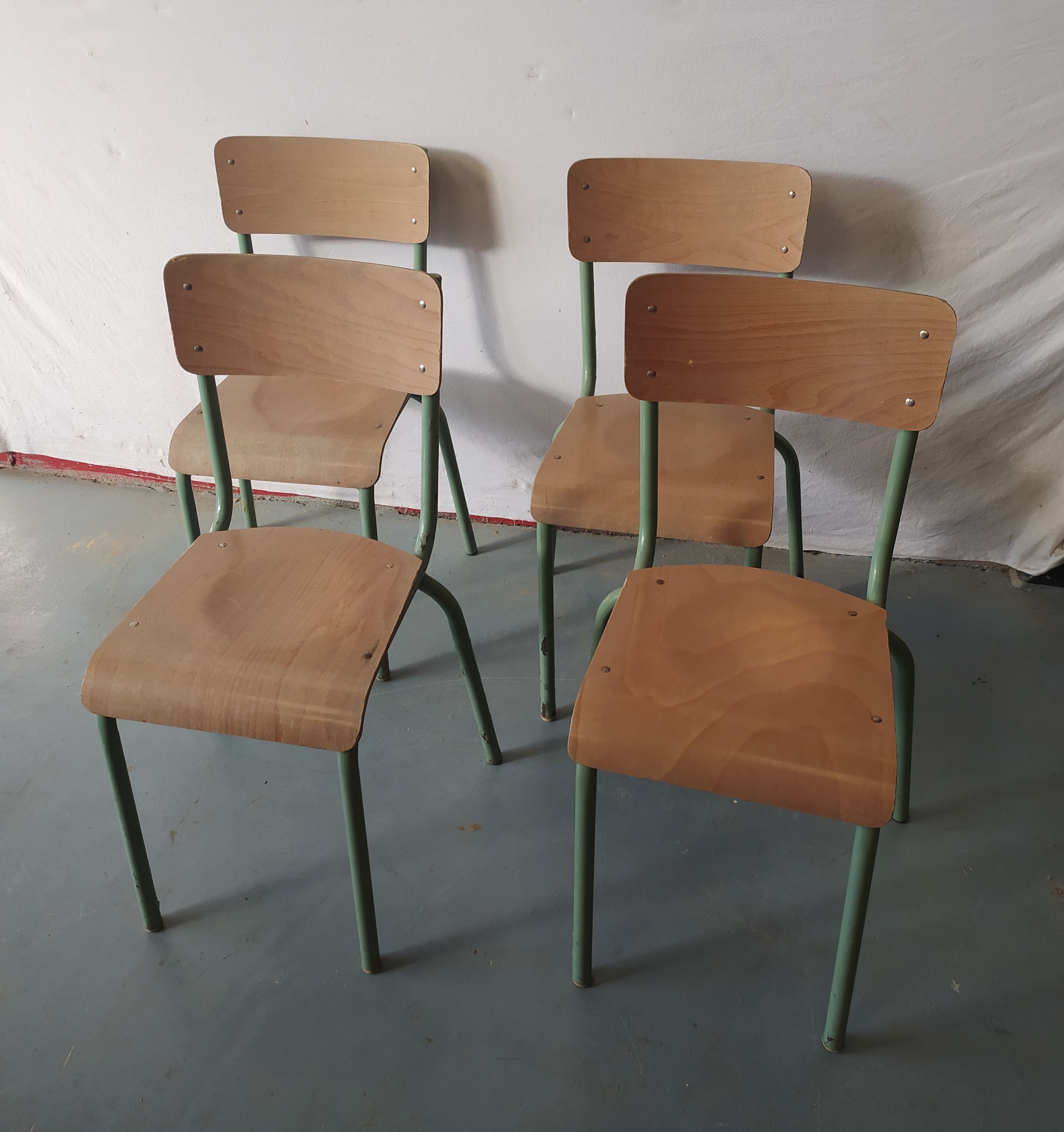 Chaise d'école vintage adulte