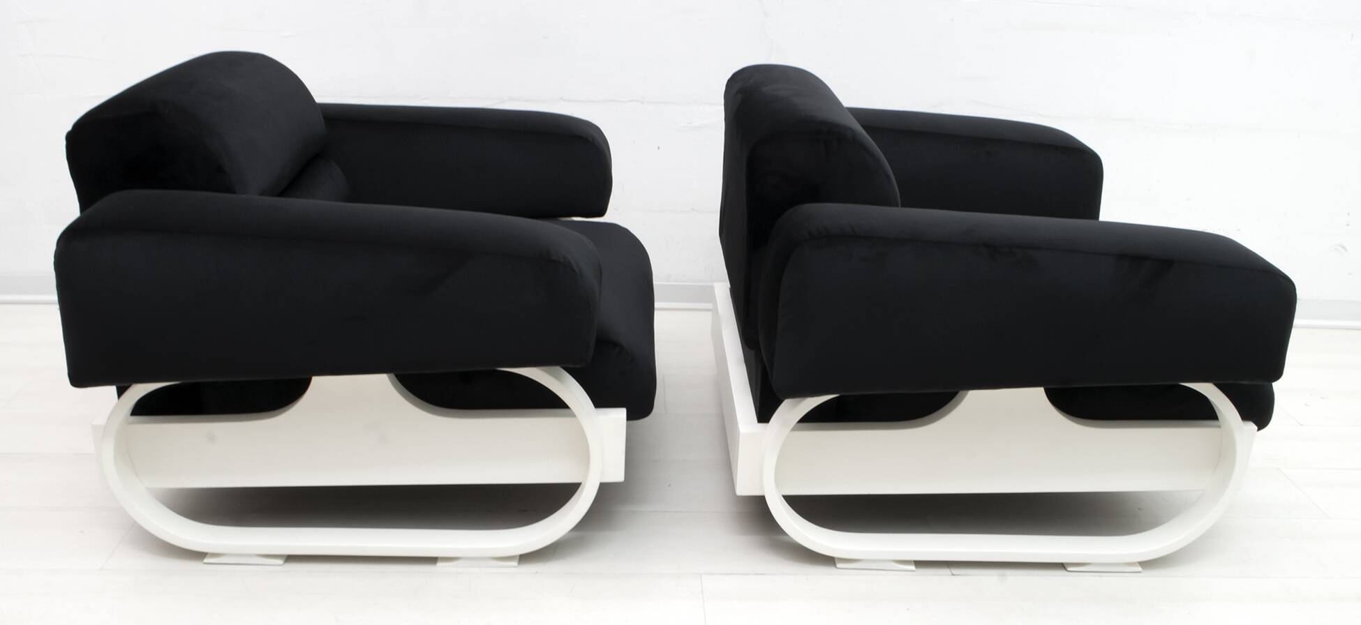 Pair of Mid-Century Modern Italian Velvet Armchairs, 1960s