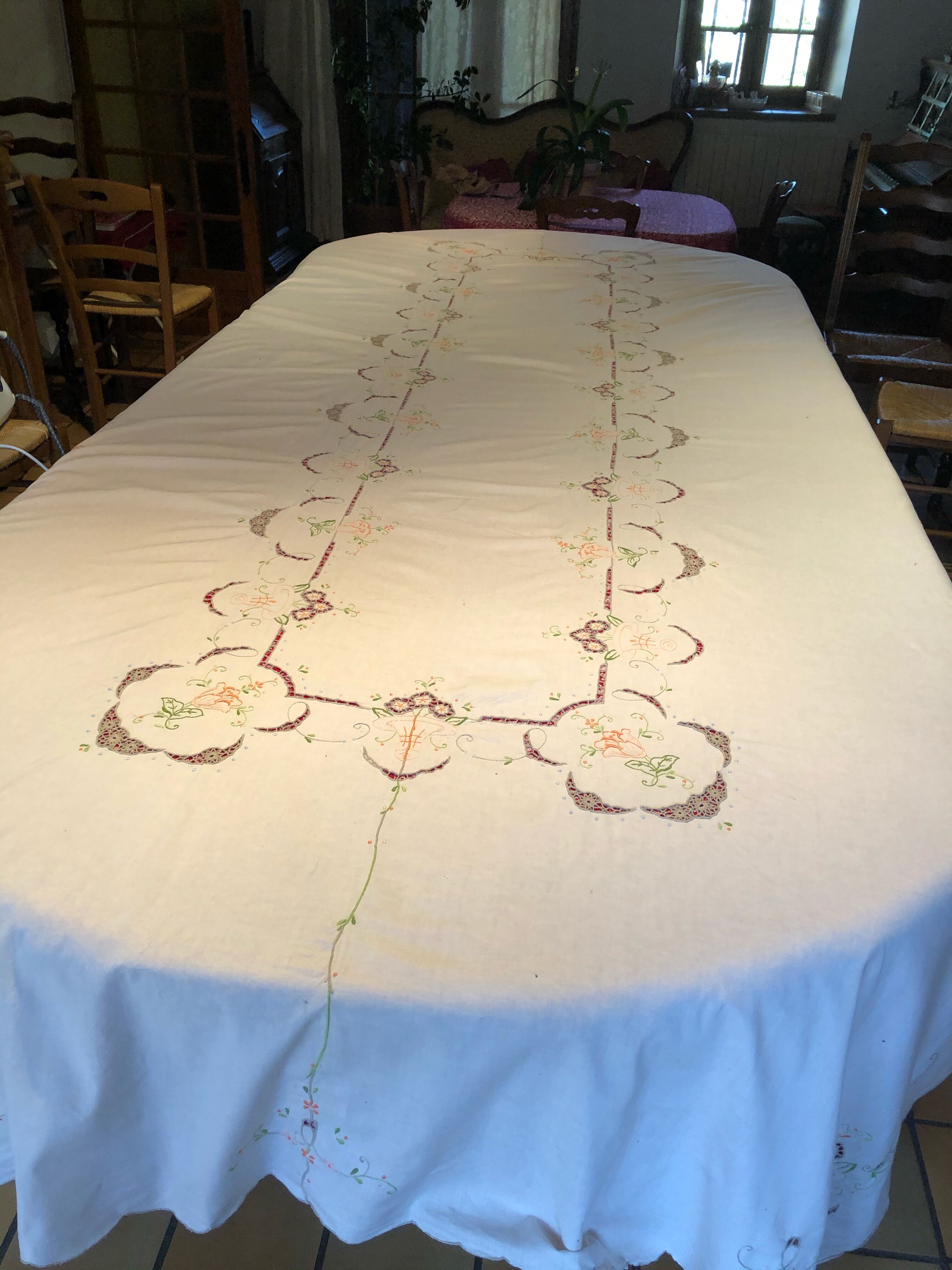 Hand embroidered coat ofkin and old guipure lace