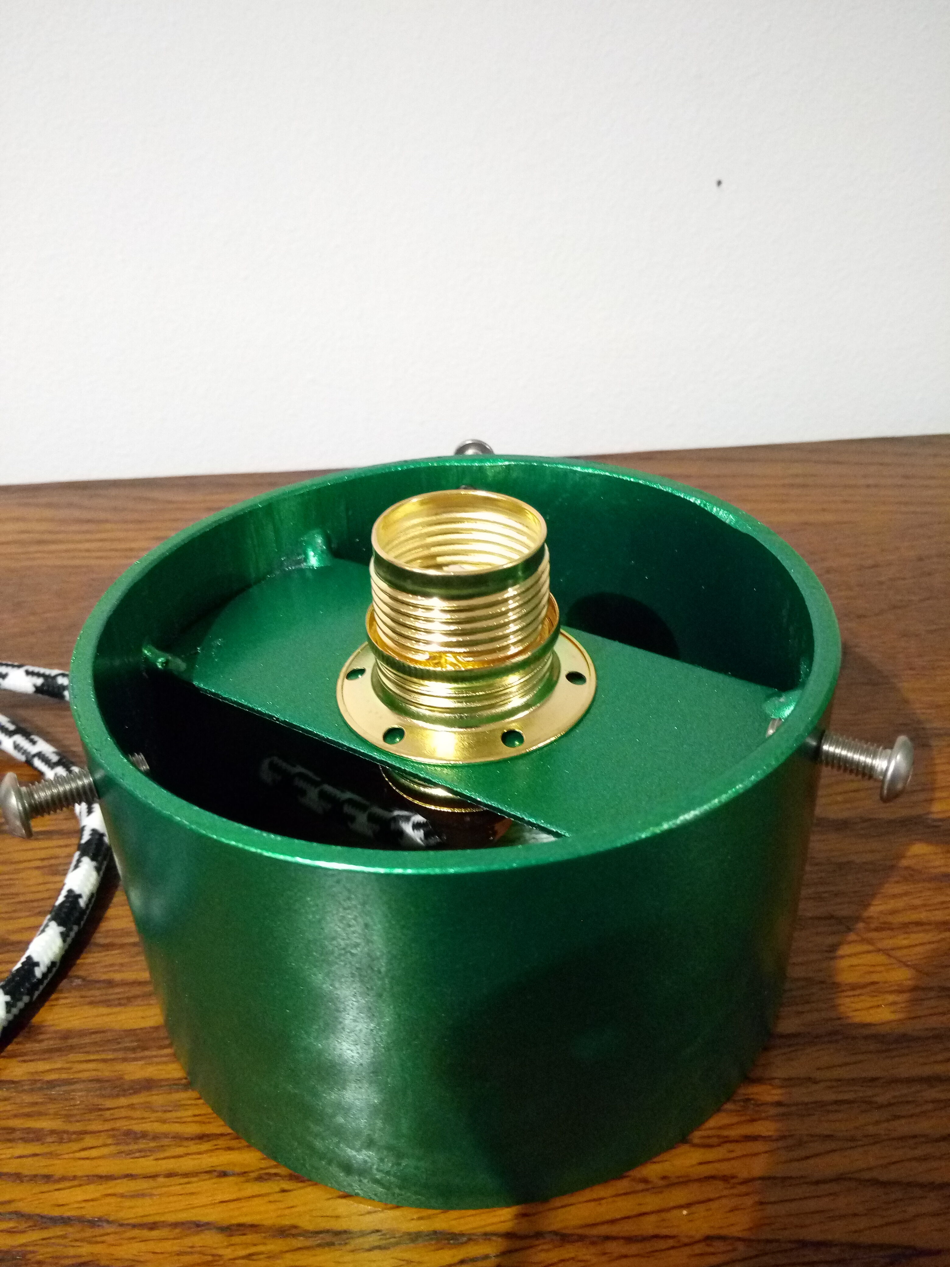 Opaline globe-laying lamp