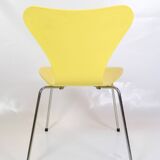 Set Of 6 Seven Chairs Model 3107 Lacquered In Yellow By Arne Jacobsen For Fritz Hansen From 1990s