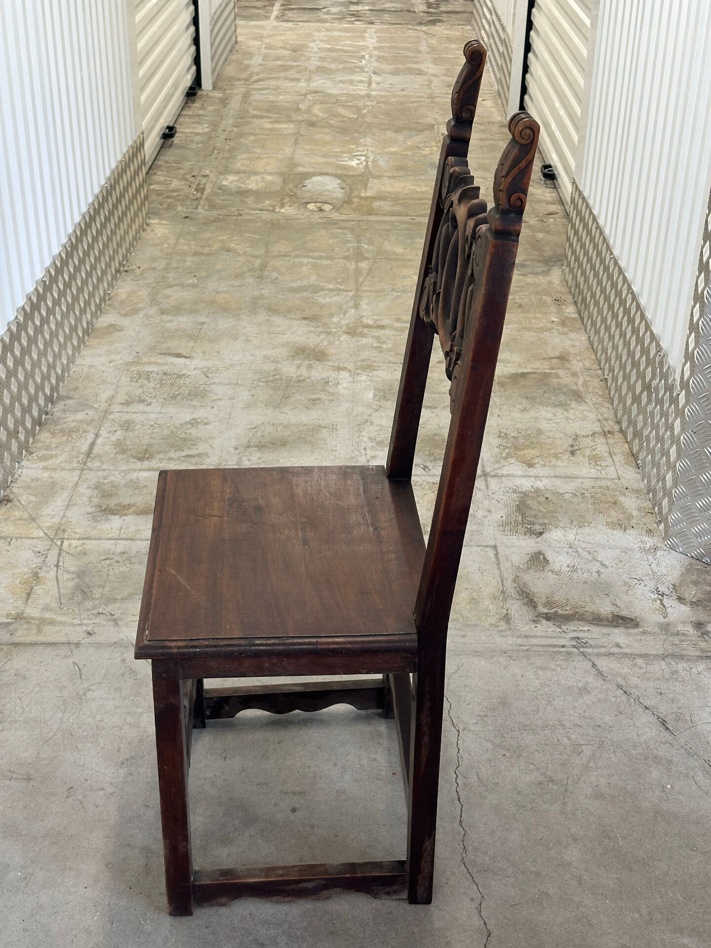 6 Alsatian chairs from the 19th century – carved wood – interlaced decoration