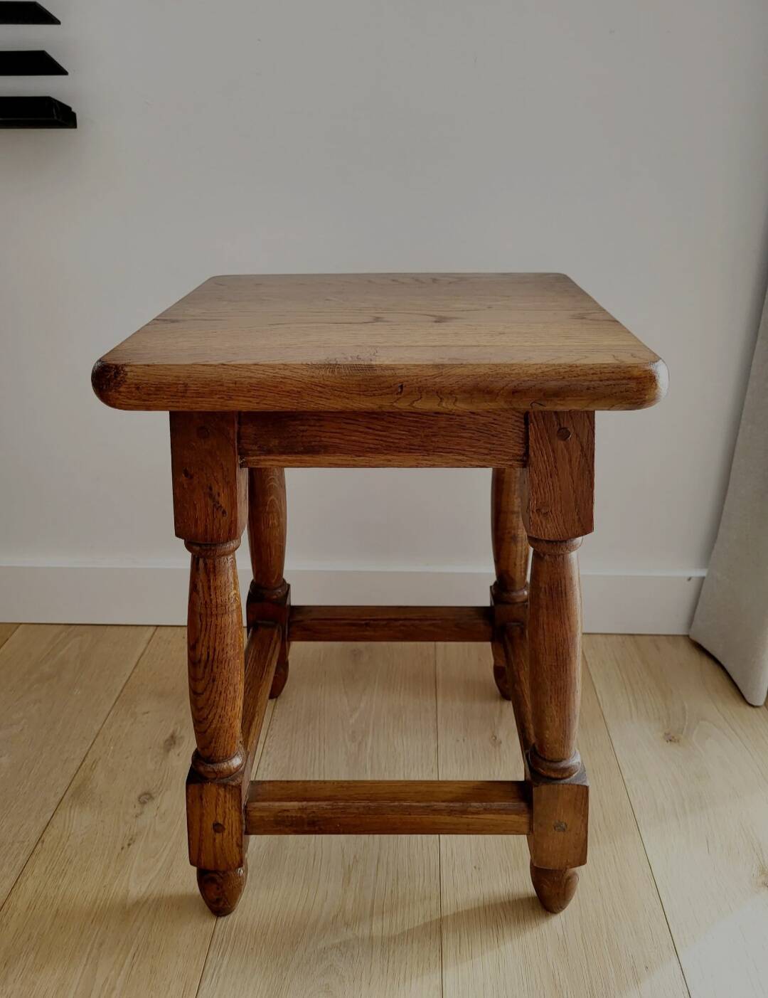 Table d'appoint, tabouret en bois massif