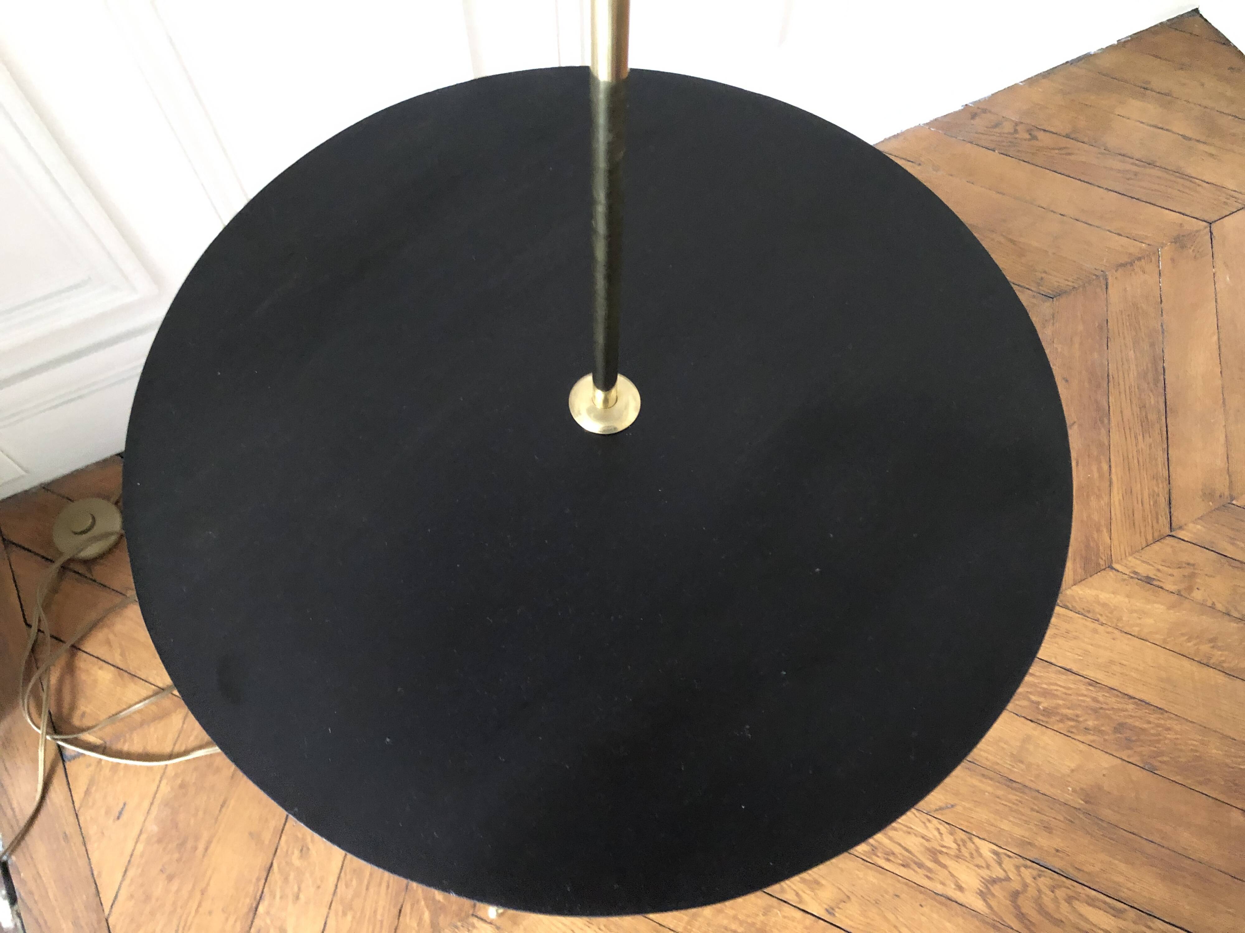 Vintage tripod side table lamp in brass from 1950 - 1960.
