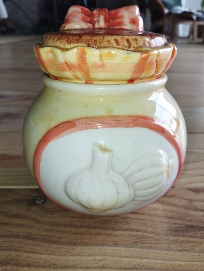 Vintage garlic pot in ceramic majolica – 1950s