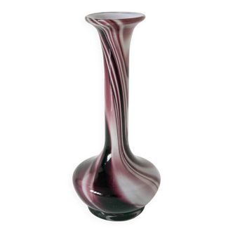 Vase en opaline violet et blanc style Murano 1960