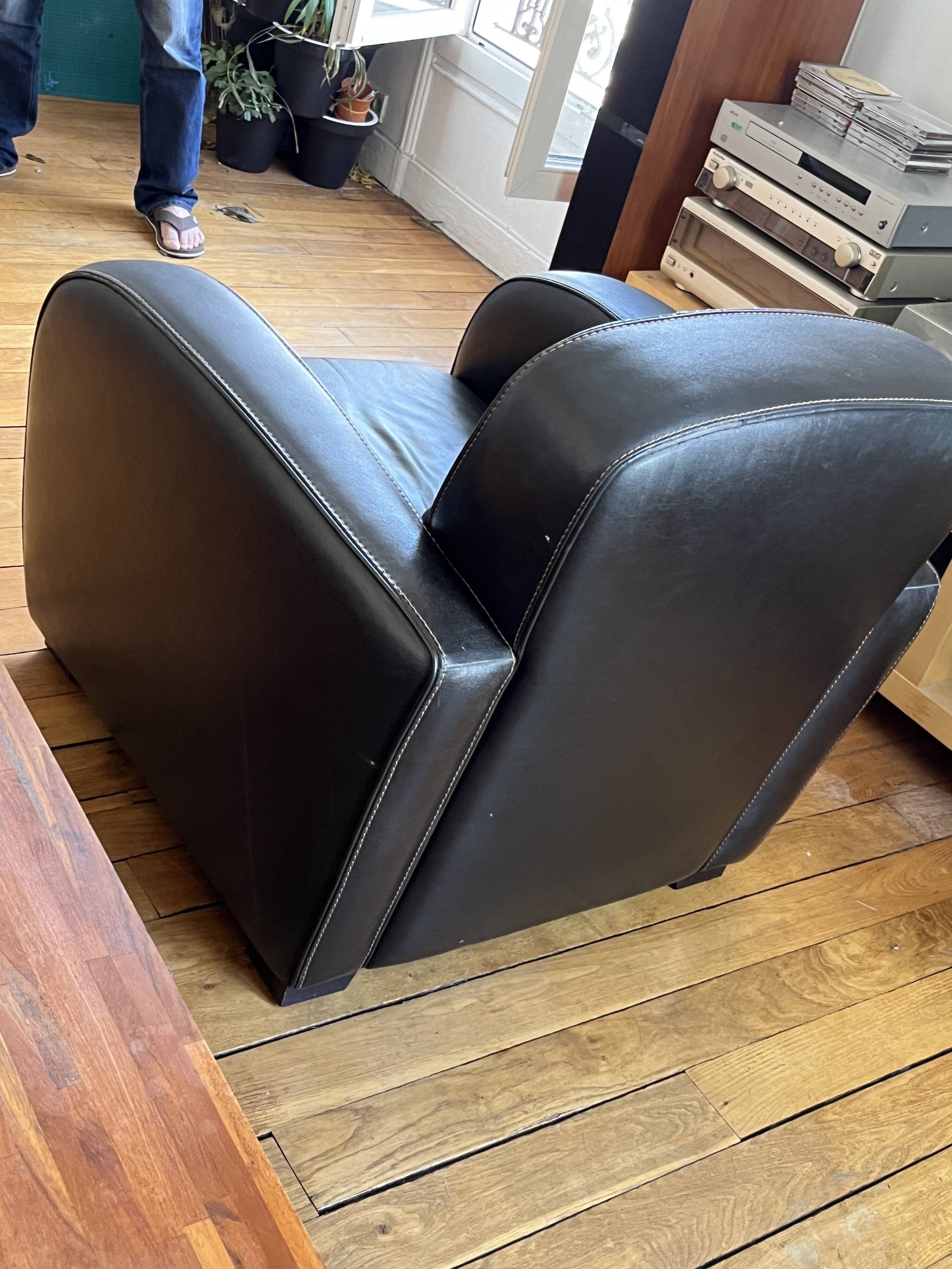 Club armchair in smooth Italian leather