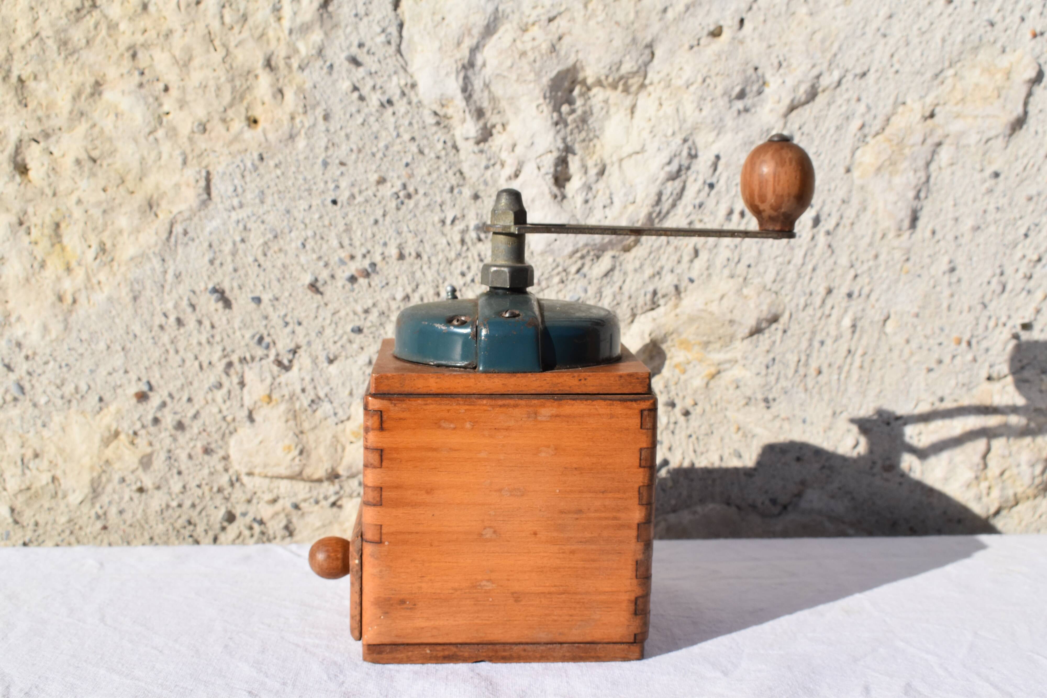 Peugeot frères coffee grinder green gray