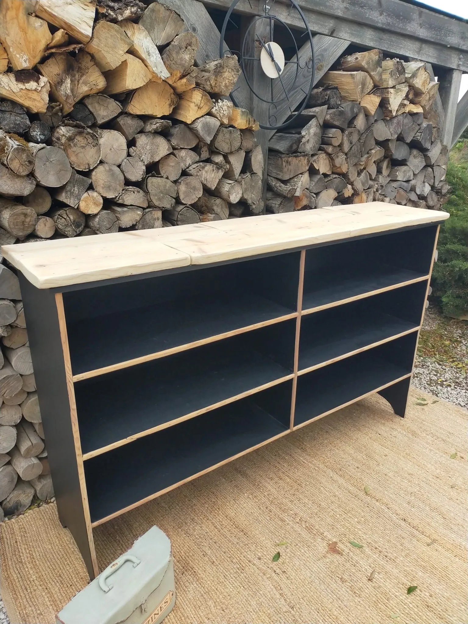 Wooden locker workbench