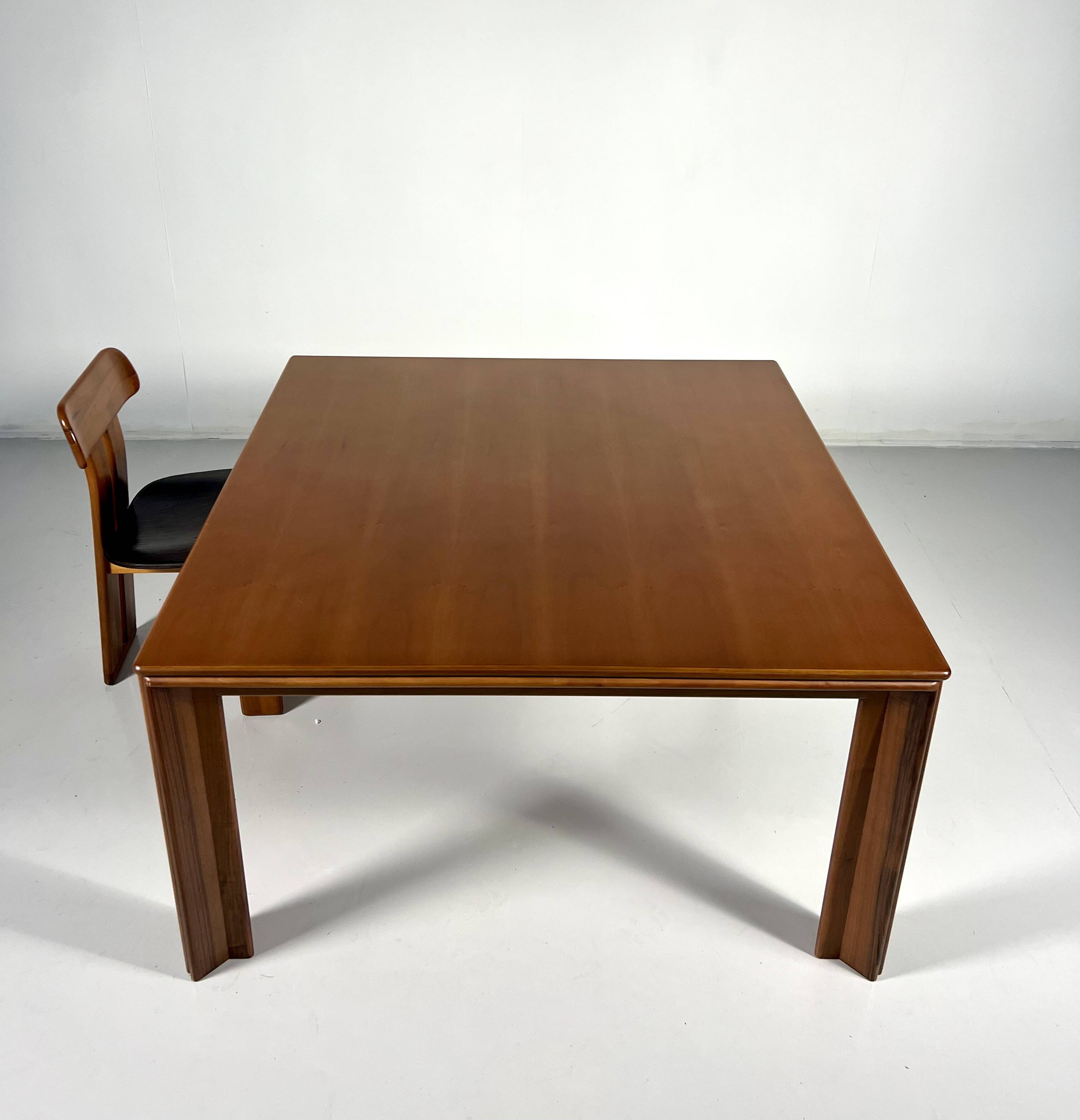 Dining table by Afra & Tobia Scarpa for Molteni, Italy, 1970
