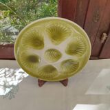 12 assiettes à huitres et plat Moulin des loups