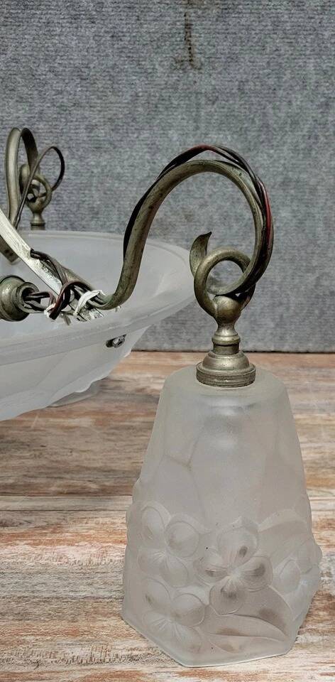 Lustre époque Art déco en verre moulé pressé vers 1930