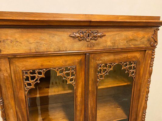 Bibliothèque antique, années 1880