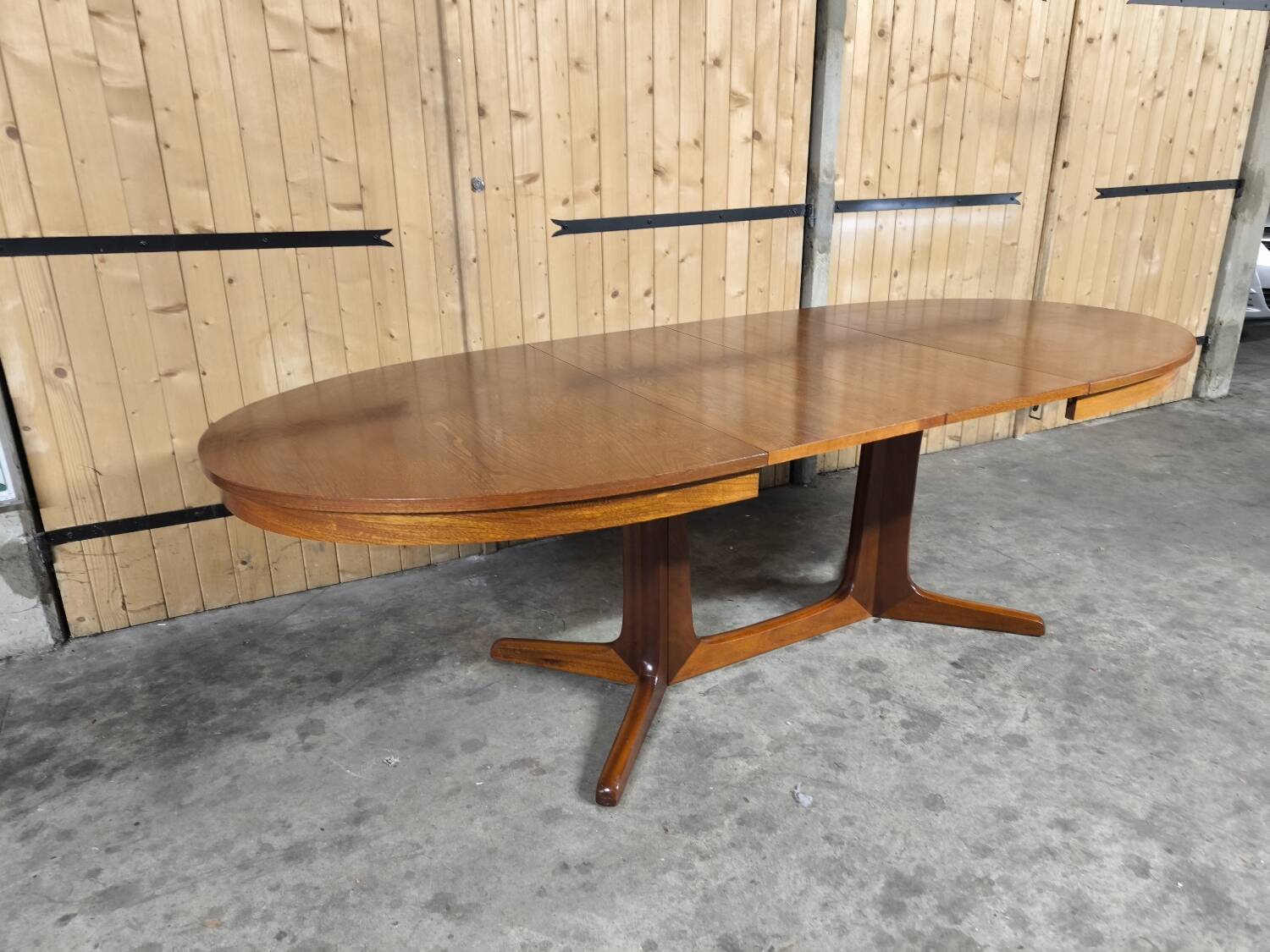 Vintage Baumann oval table