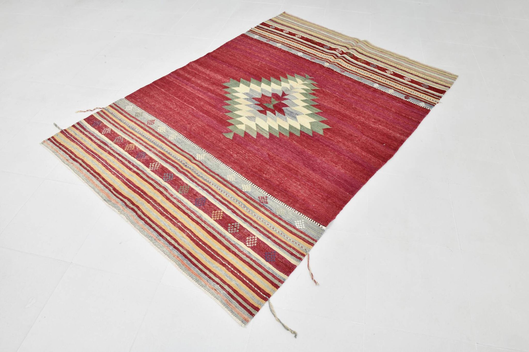 Tapis Kilim moderne rouge doux 5x7, 156x224 cm