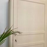 Parisian Bonnetiere wardrobe