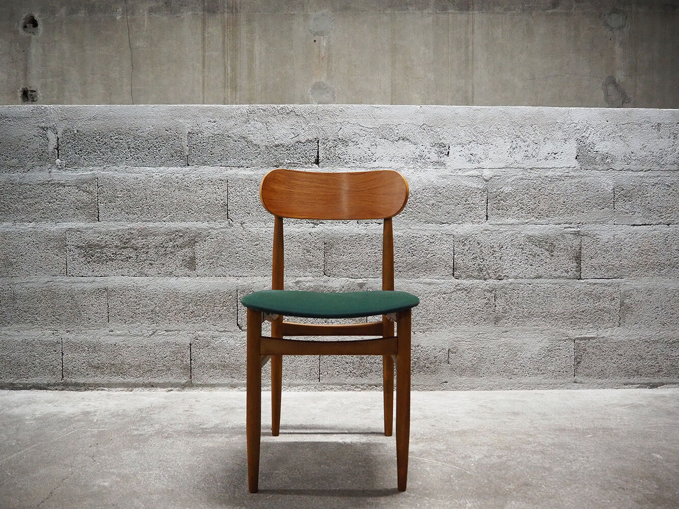 Set of two vintage chairs Gessef Consorzio Sedie Friuli, 60s