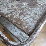 Industrial serving table