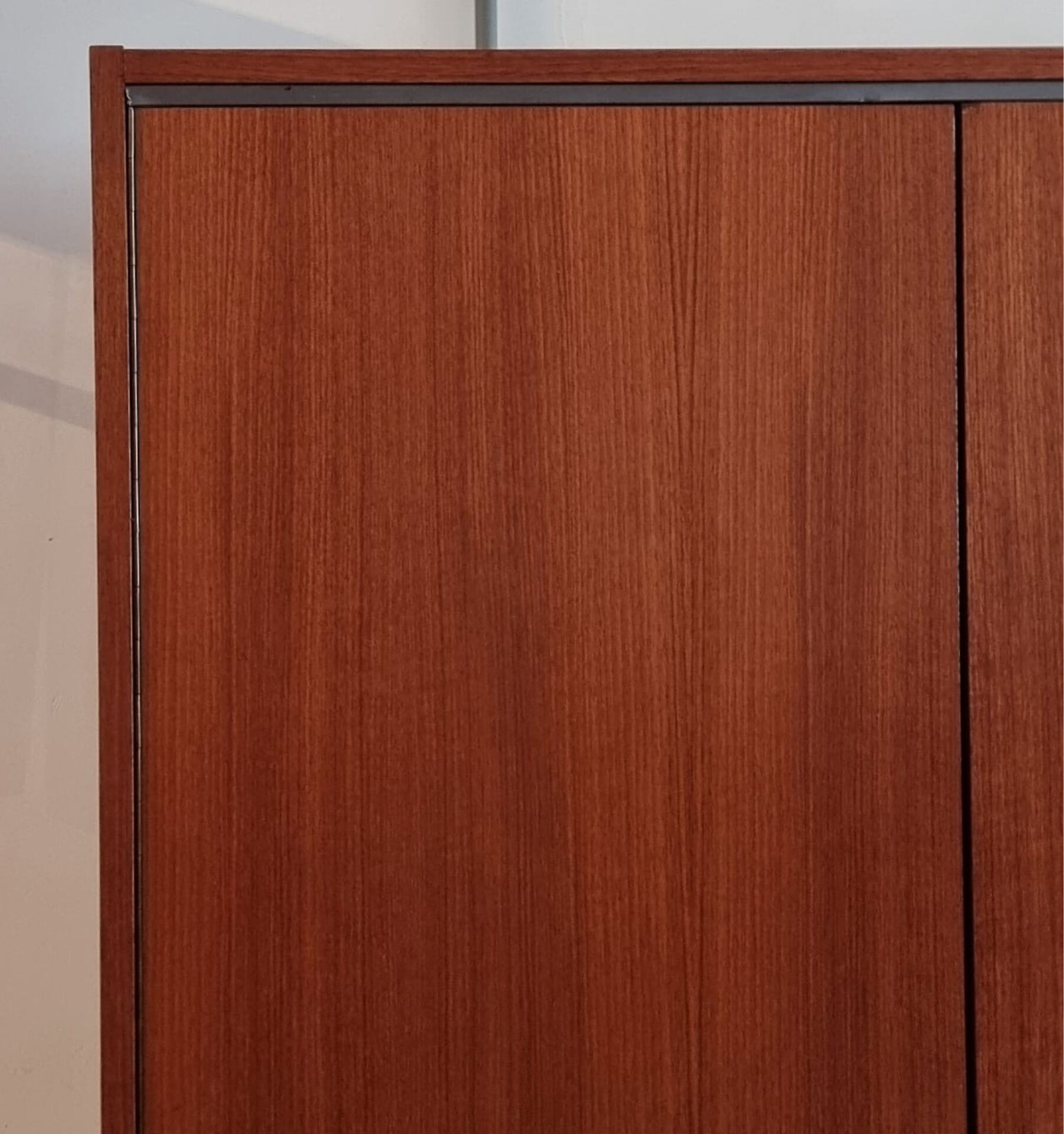 Armoire du milieu du siècle