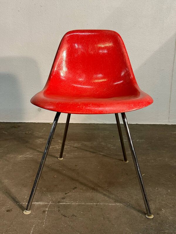 Chaises originales Herman Miller fiberglass Eames DSX  Dossier bas rare première édition étiquette mobilier international