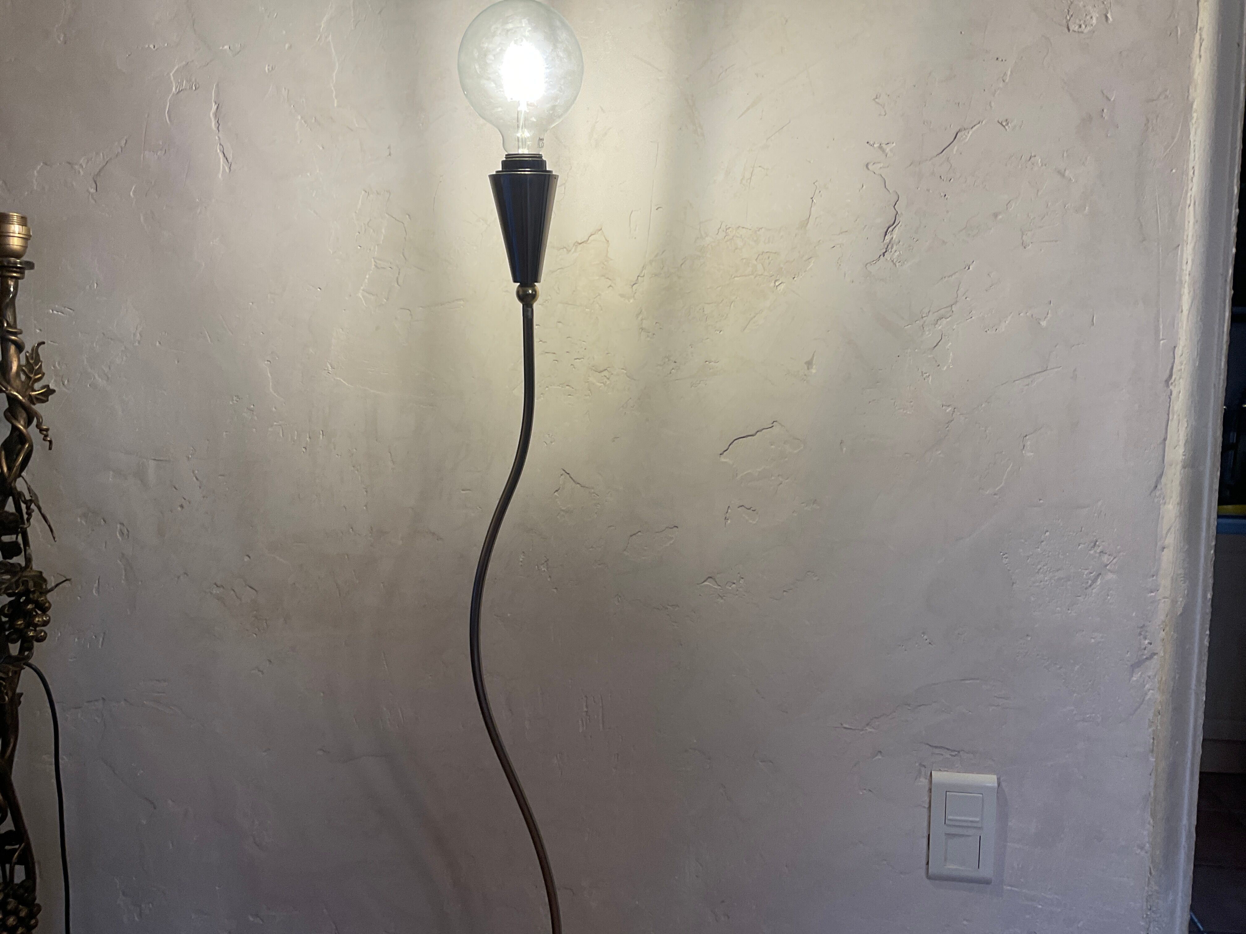 Vintage floor lamp in chrome metal and brass design swiss lumess