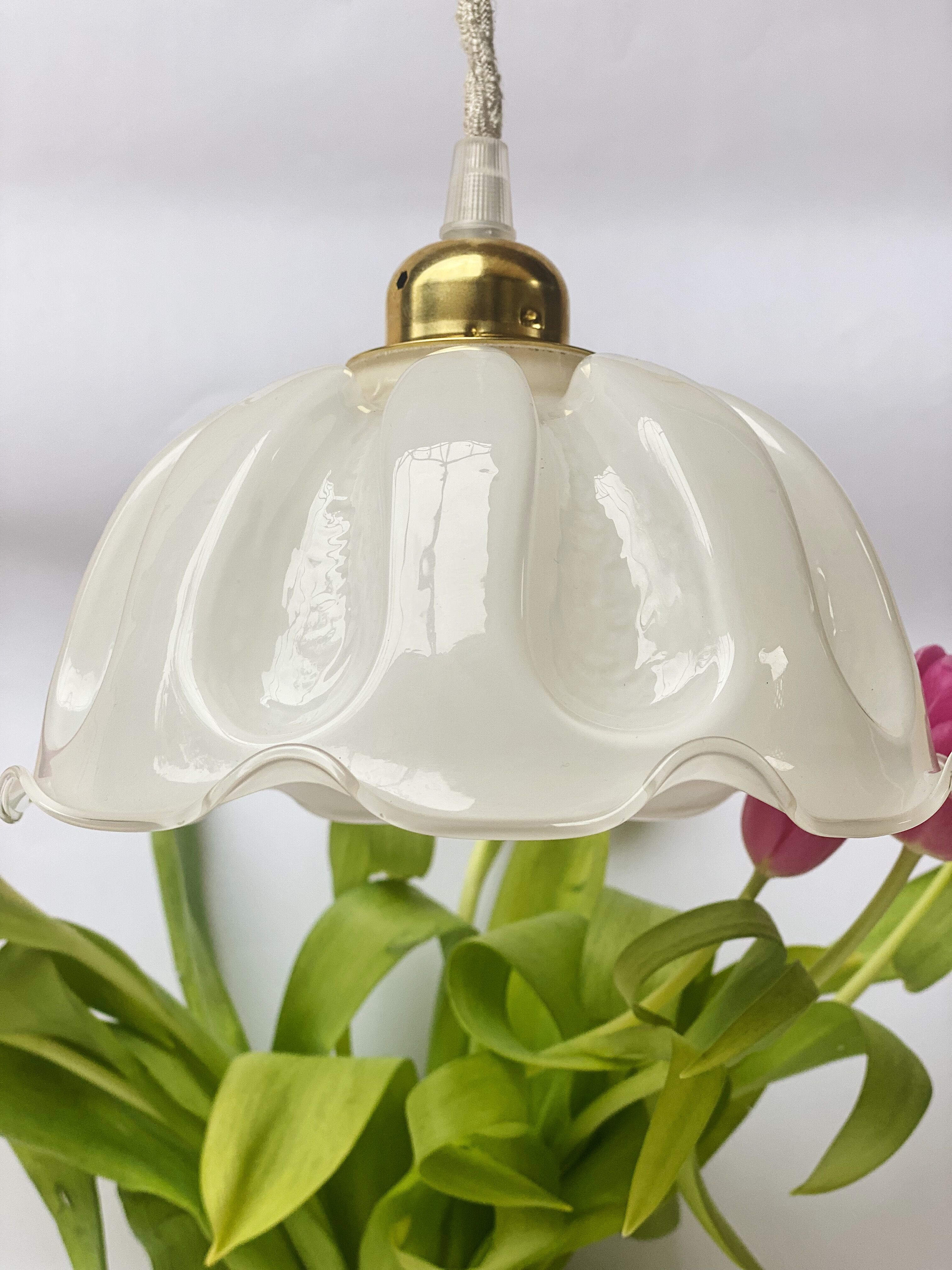 Pendant lamp with vintage globe in white opaline