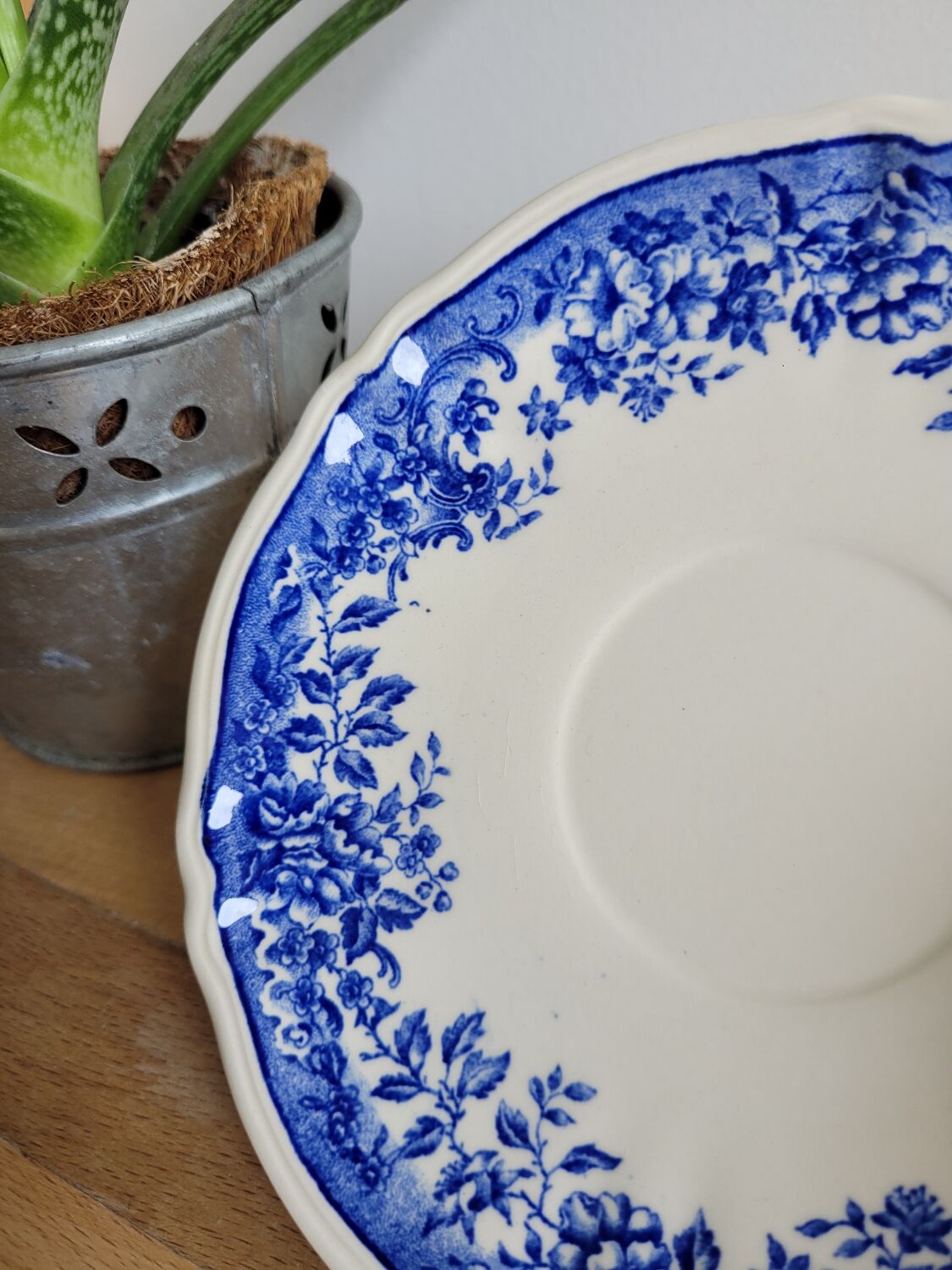Saucer porcelain Villeroy and Boch model Fides