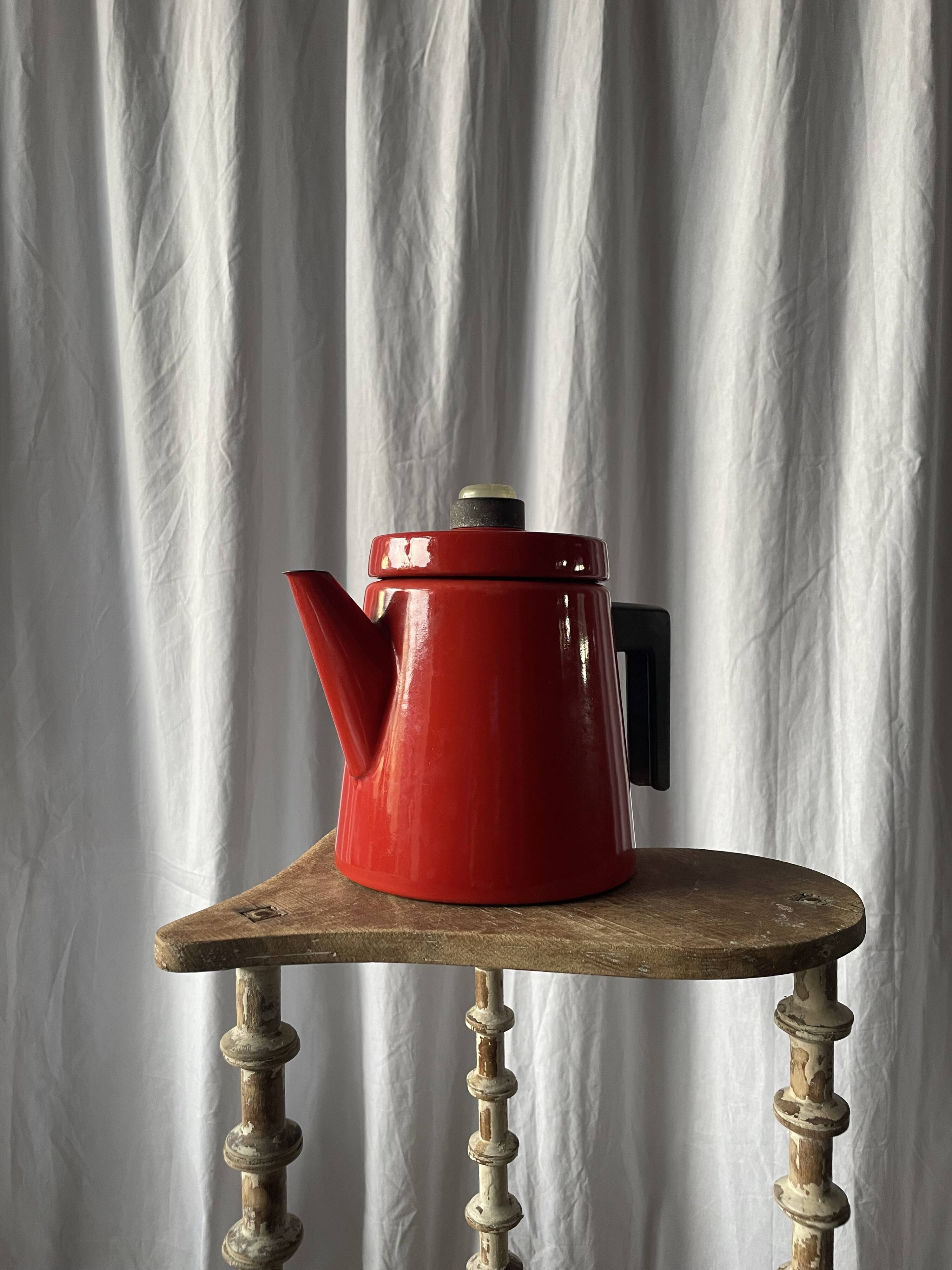 Enamelled Cast Iron Coffee Pot by Antti Nurmesniemi for Finel, 1950