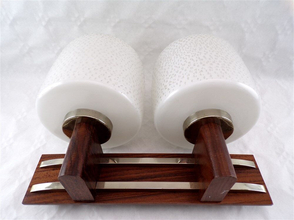 Applies double teak and chrome metal