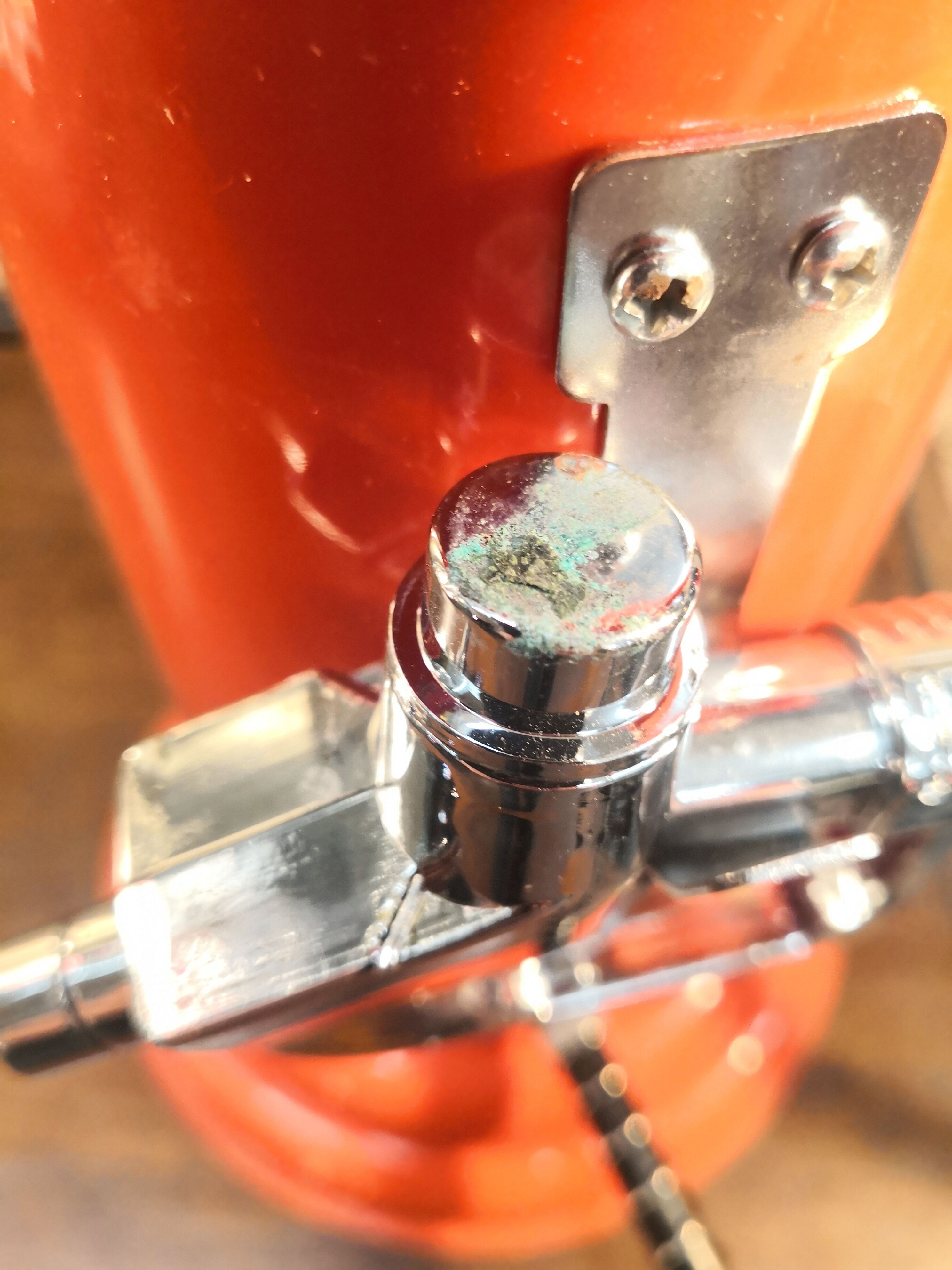 Esso beverage dispenser