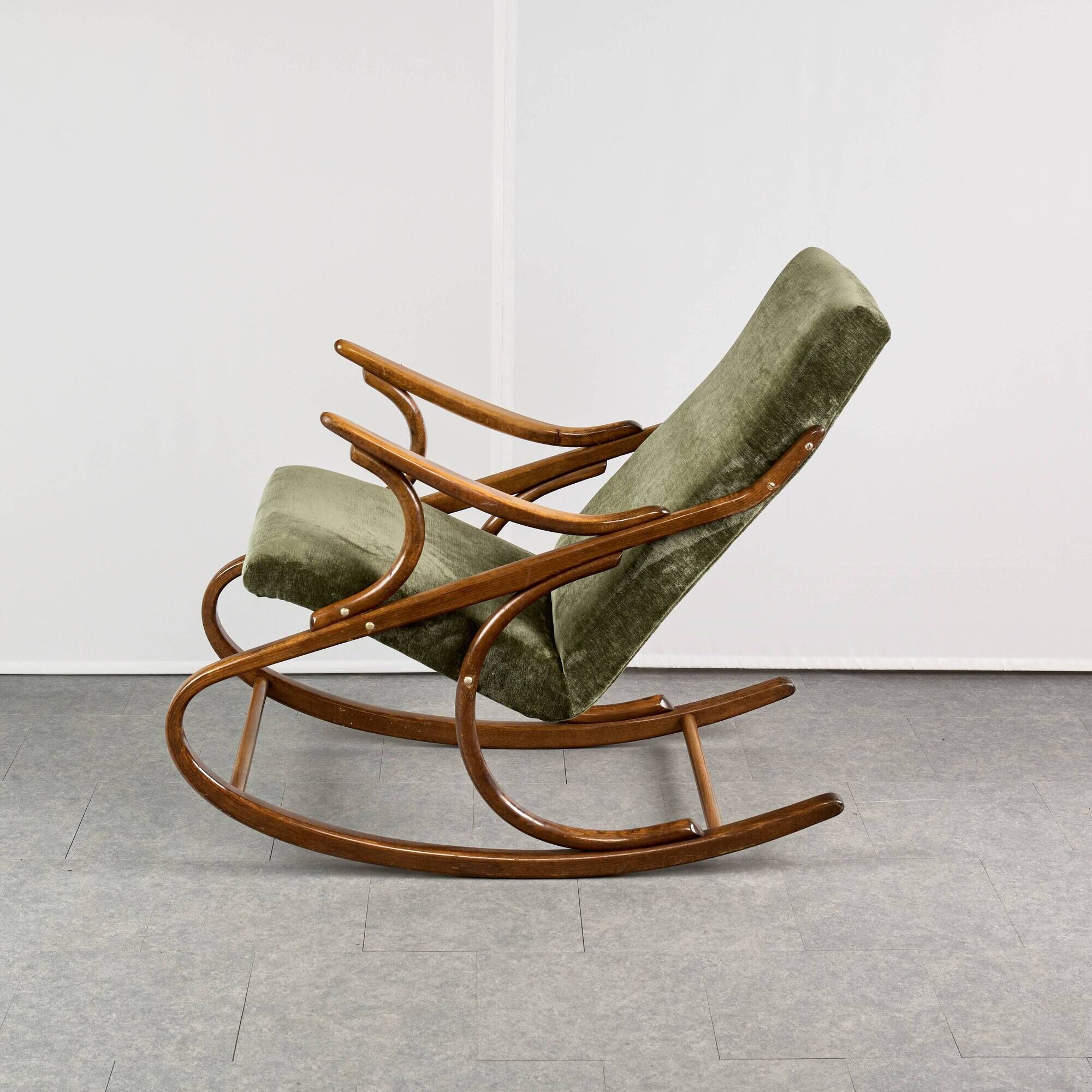 Bentwood Rocking Chair from Ton, 1960s, Czecoslovakia