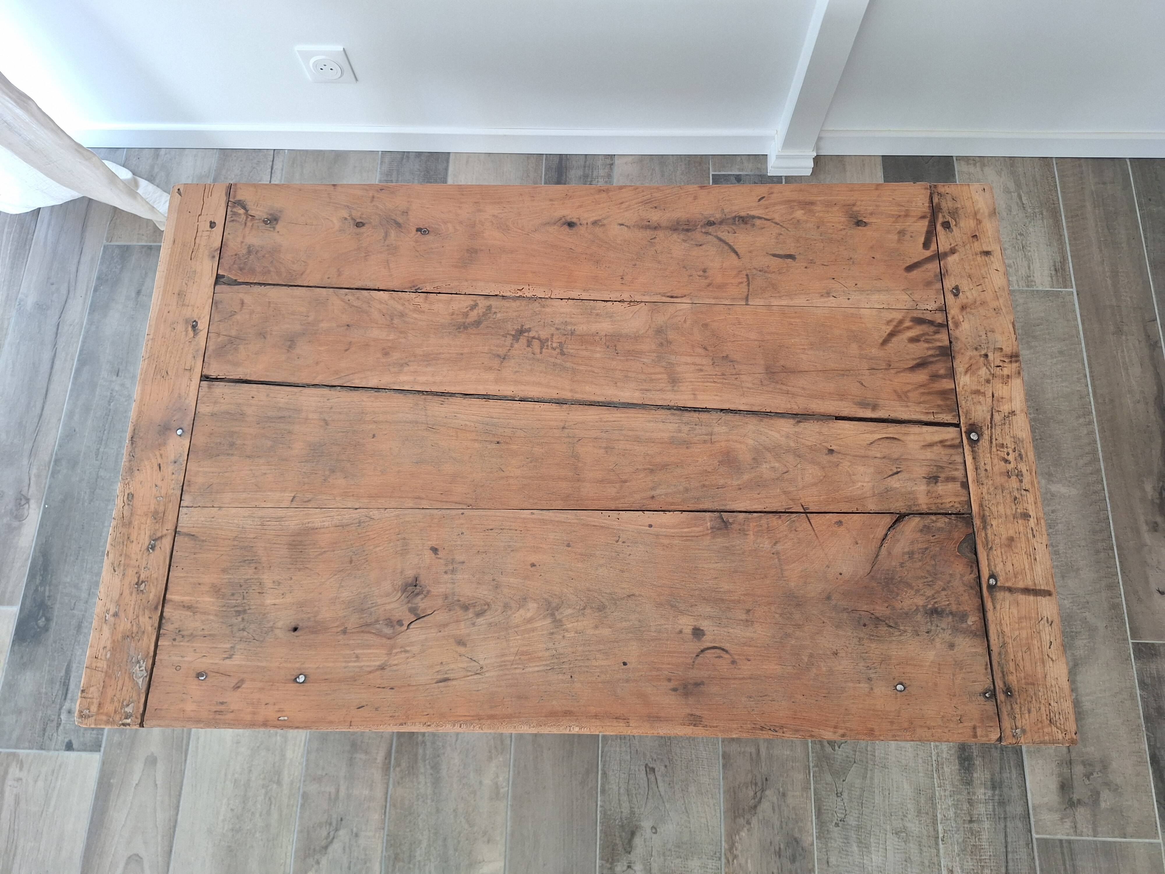 Country farmhouse coffee table