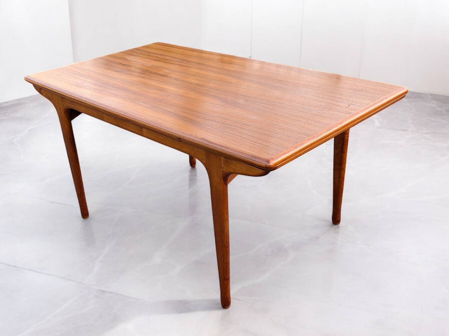 Vintage Teak dining table, "Paris TV cabinet" 1960 + extensions