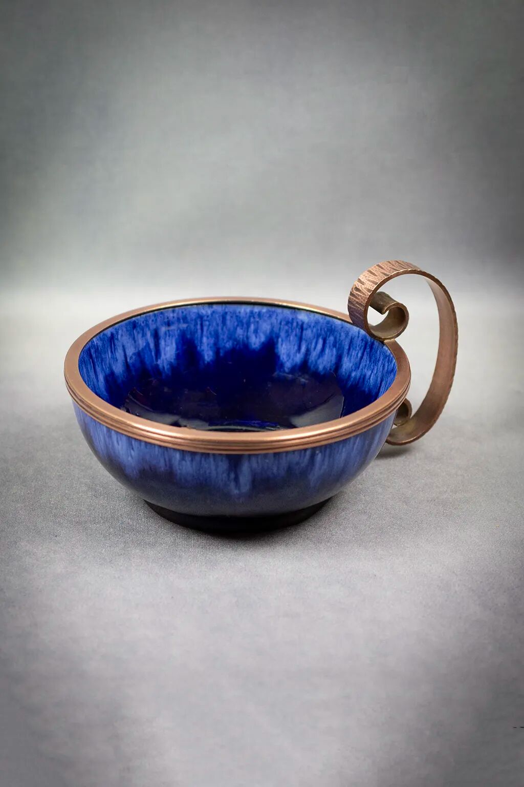Art Nouveau cup "Marquise de Sévigné" by André Villien, circa 1910