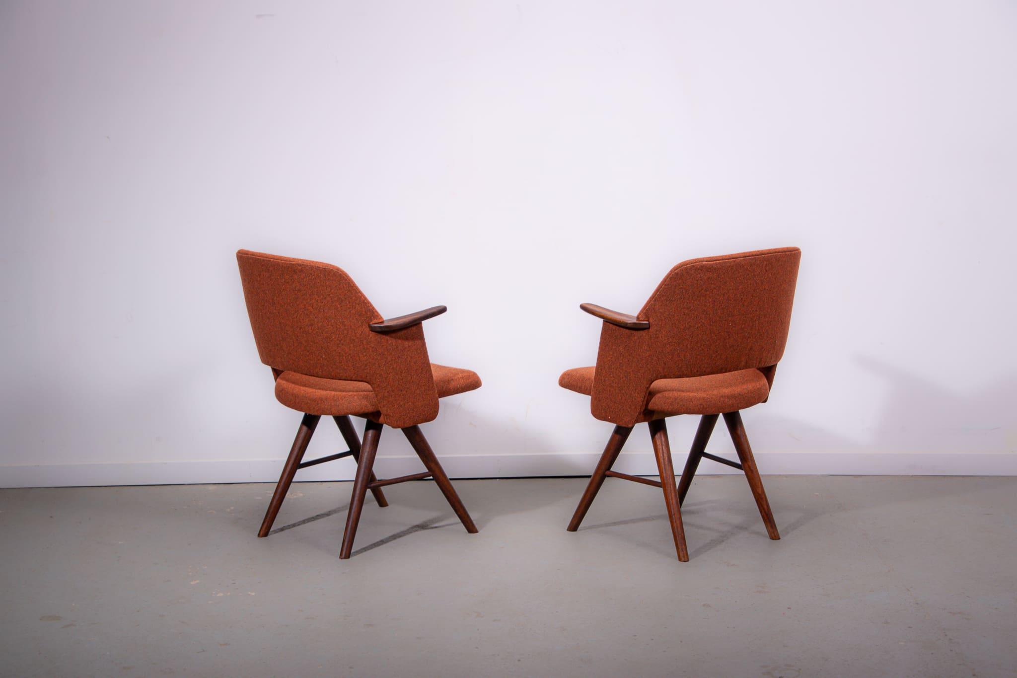 FT30 chairs designed by Dutch designer Cees Braakman for Pastoe. Circa 1950