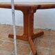 Table basse scandinave en pin massif piètement tripode style chalet suédois
