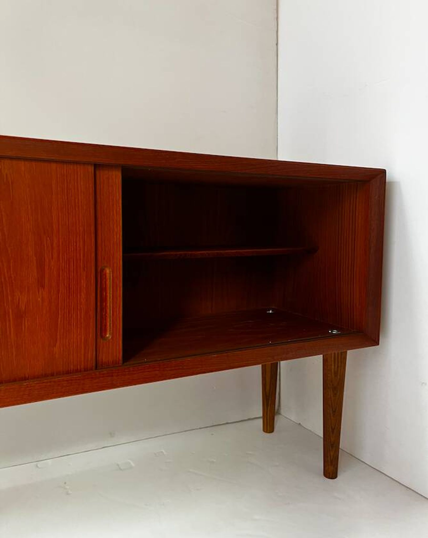 Meuble buffet bas scandinave en teck