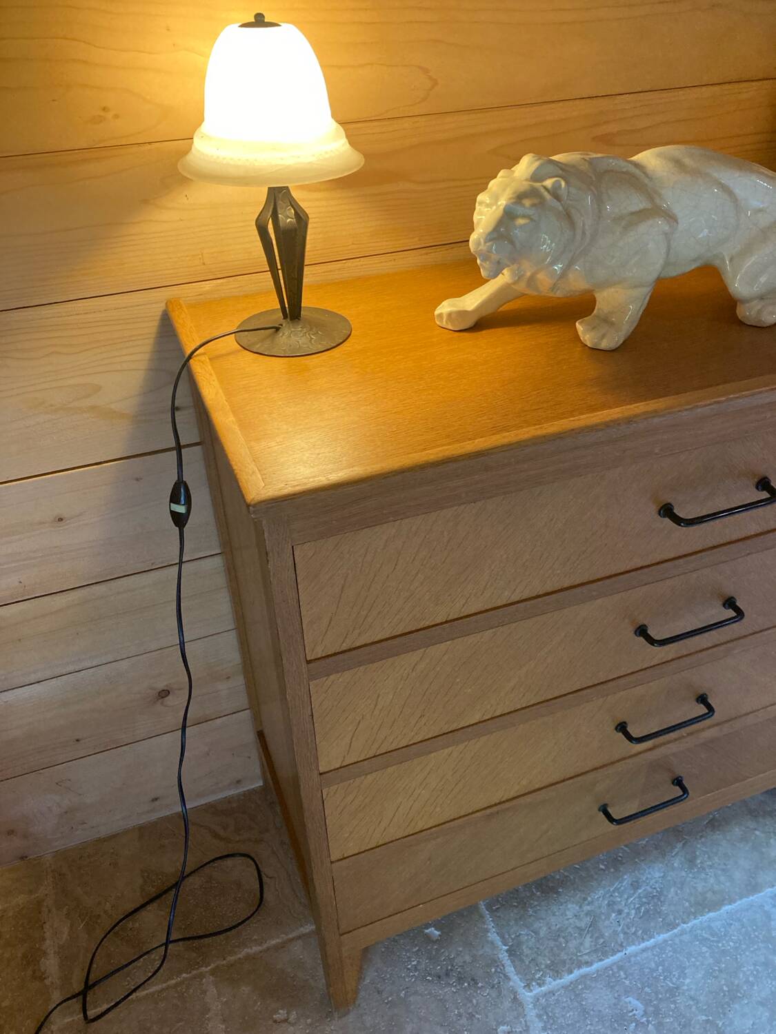 50/60 chest of drawers