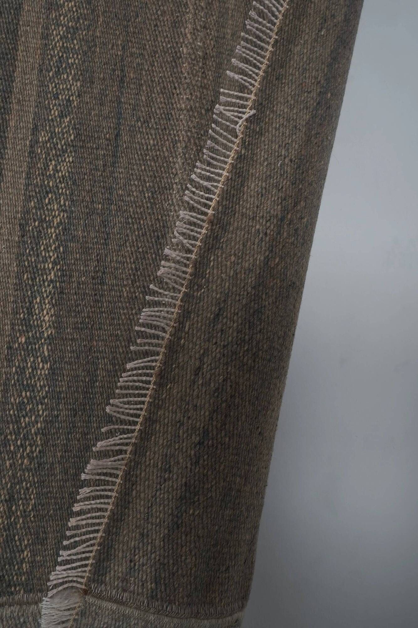 Vintage Turkish kilim handwoven 268x274 cm
