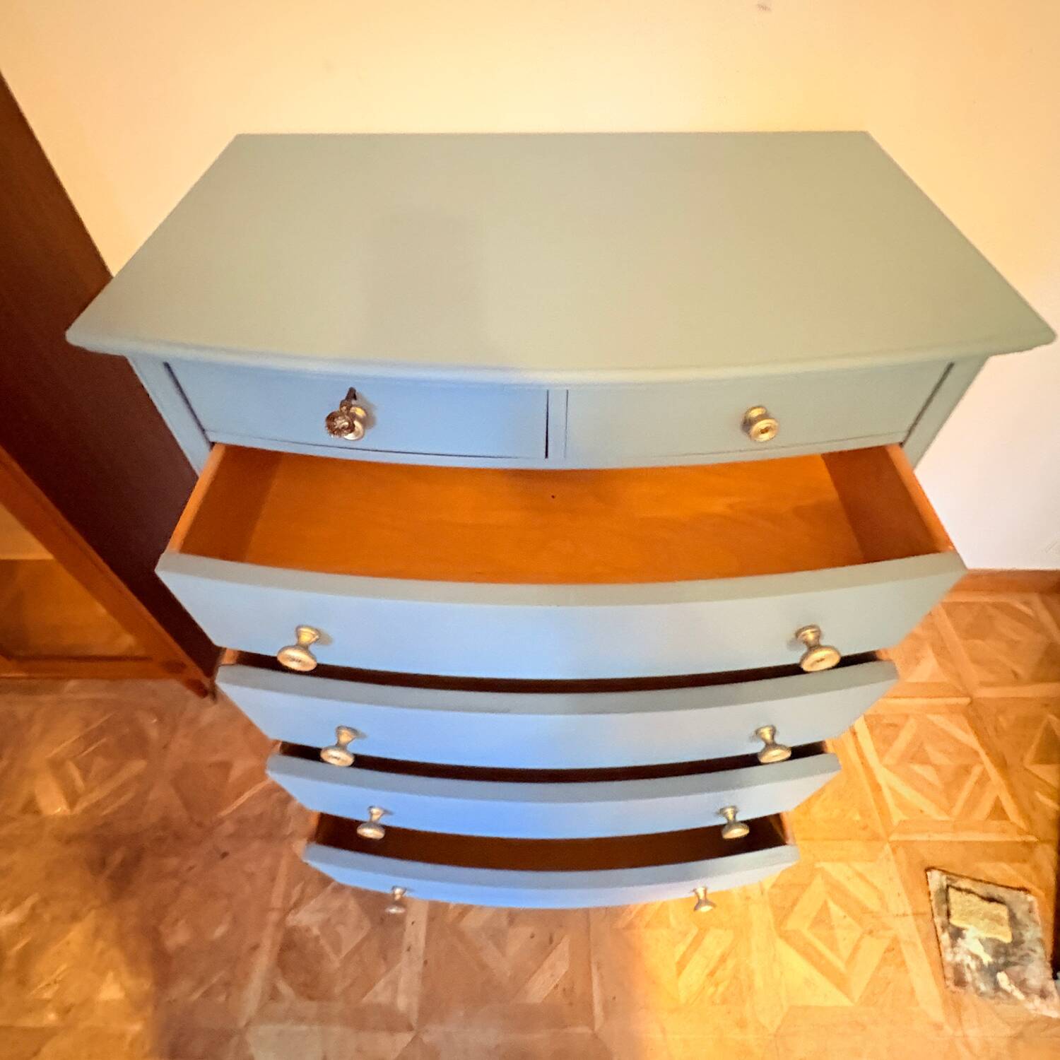 Antique blue zinc-coated chest of drawers
