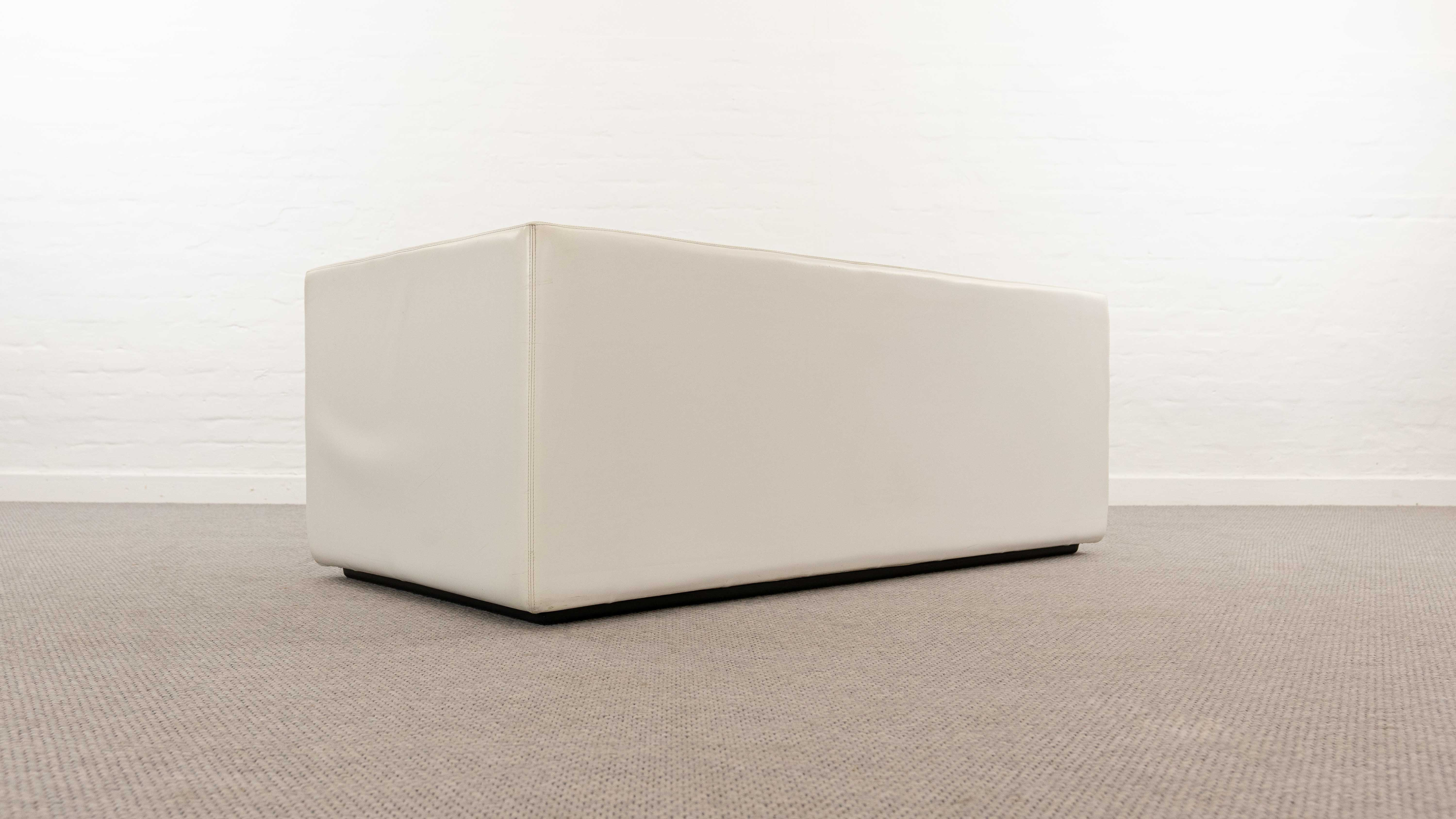 Throw Away Sofa by Willie Landels for Zanotta 1965 in white vinyl
