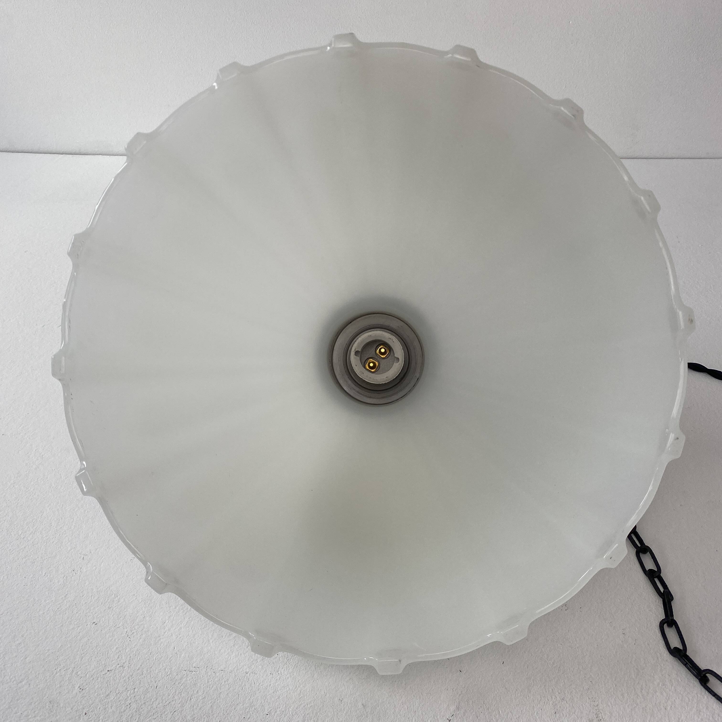 Paire d’anciennes suspensions art-deco en opaline XL