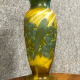 Vase in glass paste with trendy parakeets in a flowery universe signed Gallé